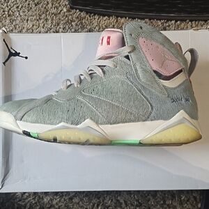 listing-status-banner